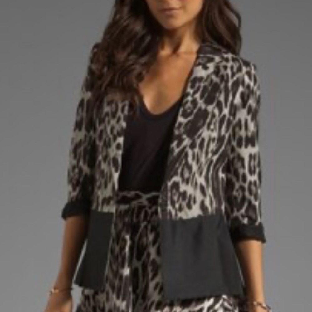 Charles Henry Box Cut Leopard Print Blazer